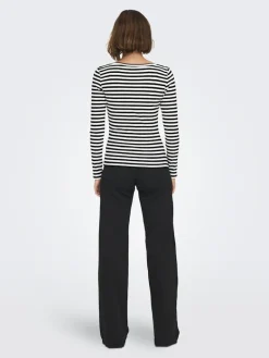 ONLTRISTA L/S BOATNECK TOP BOX JRS black3