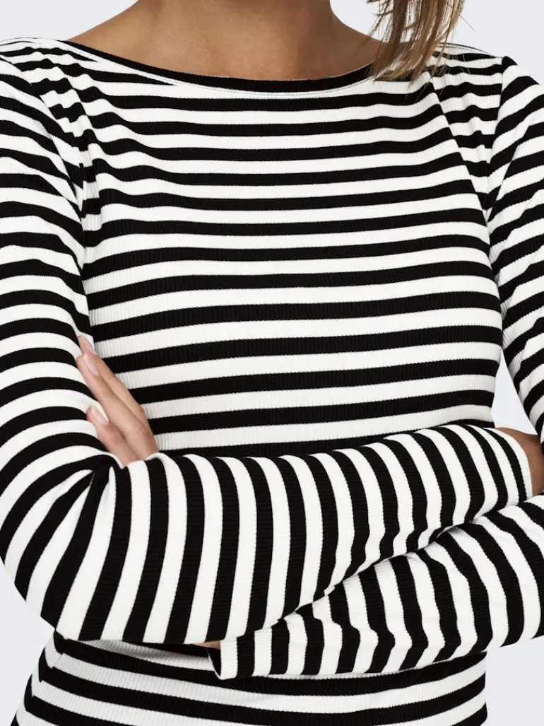 ONLTRISTA L/S BOATNECK TOP BOX JRS black3