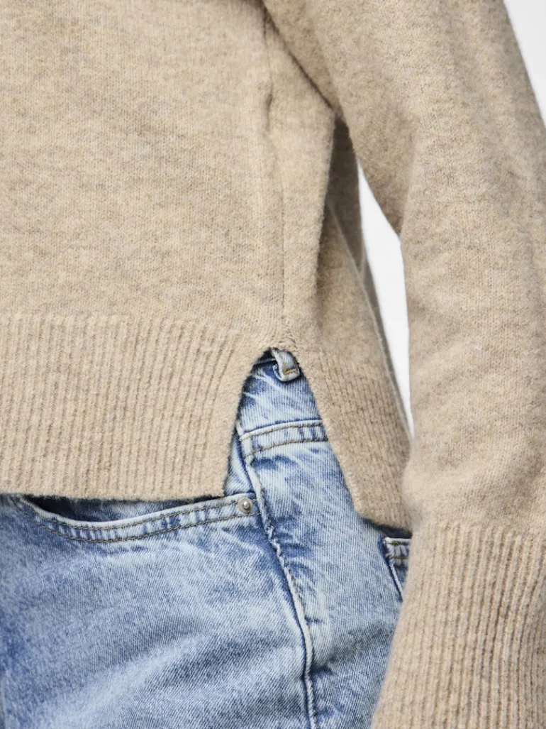 PCMALOU LS O-NECK CUTLINE KNIT NOOS BC taupe gray