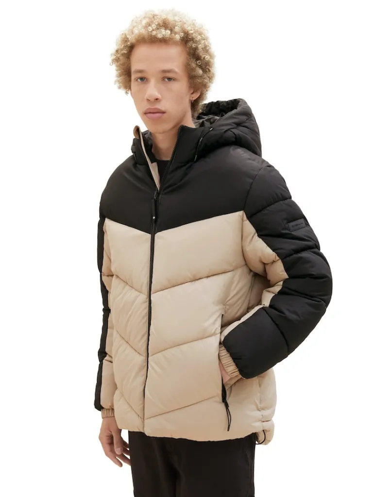 Pufferjacke mit recyceltem Polyester paving stone