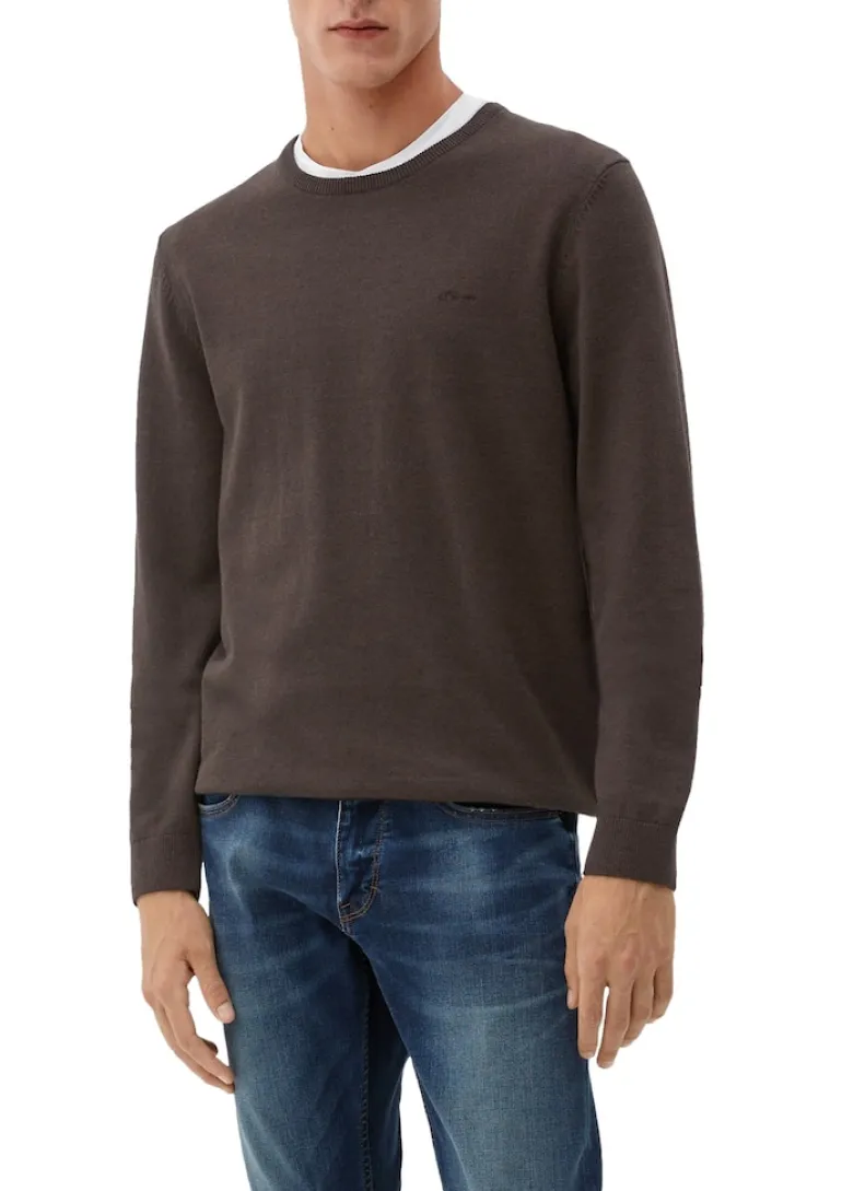 Pullover aus Feinstrick braun2