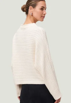 Pullover mit Zopfmuster eggnog
