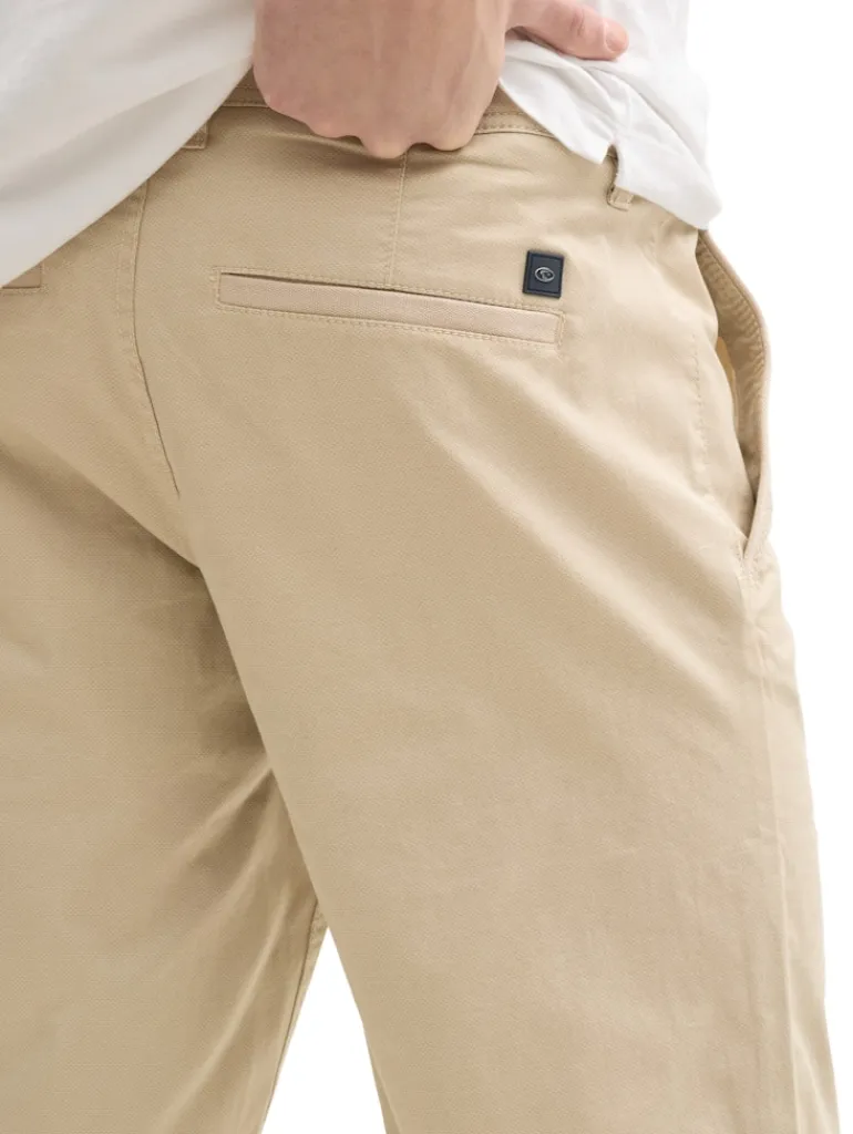 Slim Chino Shorts beige triangle print