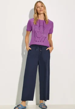 Sportives Shirt mit Wording iced violet