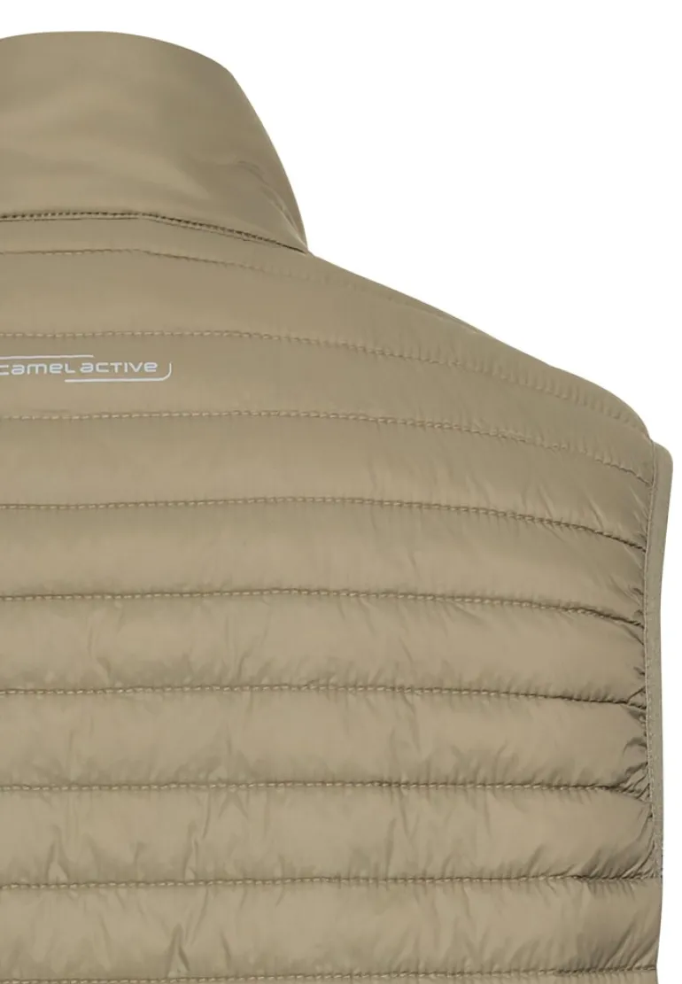 Steppweste aus recyceltem Polyamid khaki