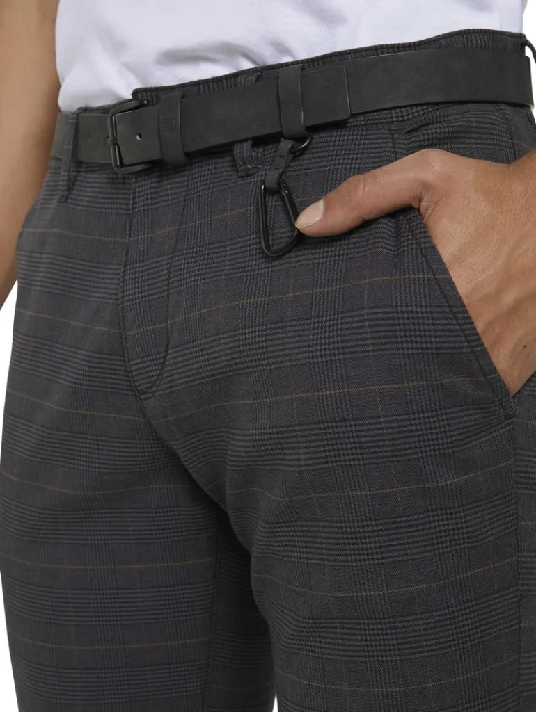 Straight Fit Chino Hose mit Gürtel grey brown check yarn dye