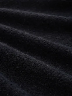 Strickpullover aus Federgarn black stripe with featheryarn
