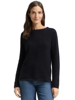 Strickpullover aus Federgarn black stripe with featheryarn