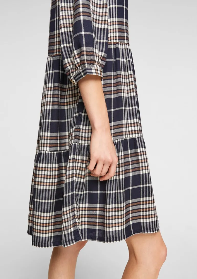 Stufenkleid blau