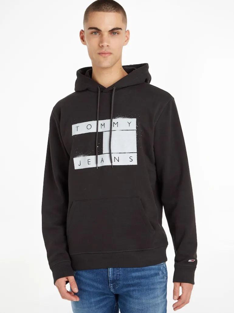 TJM REG FLAG SPRAY HOODIE black