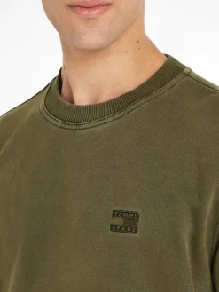 TJM REG TONAL BADGE CNECK drab olive green