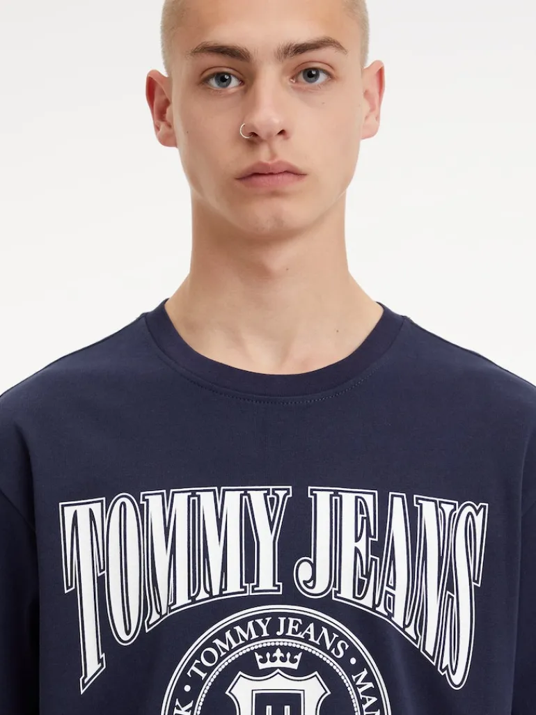 TJM RLXD VARSITY LOGO TEE twilight navy