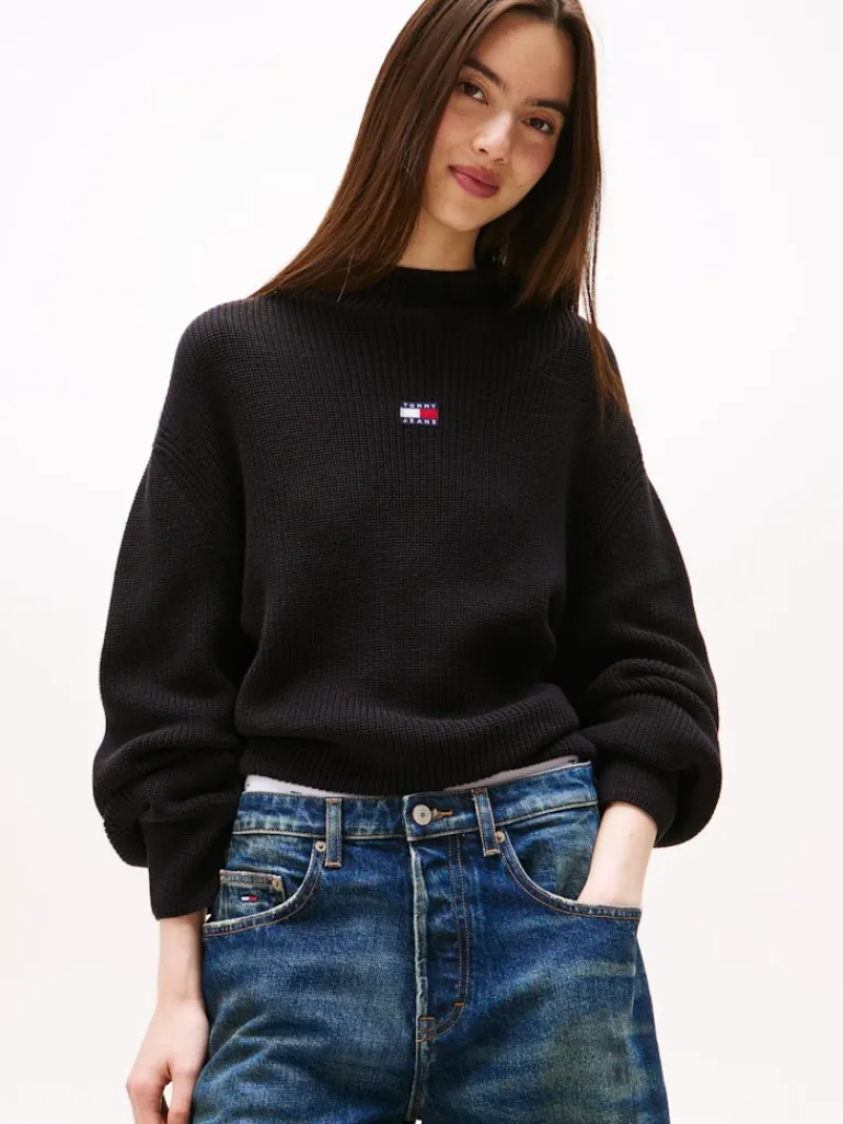 TJW MOCKNECK BADGE SWEATER black