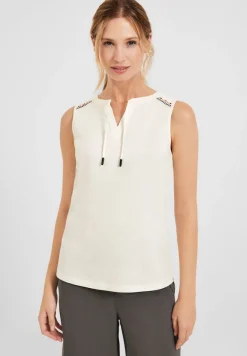 Top mit Stickereidetail vanilla white