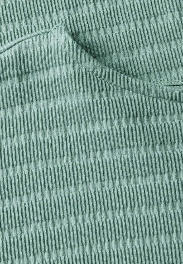 T-Shirt in Smok-Optik matcha green