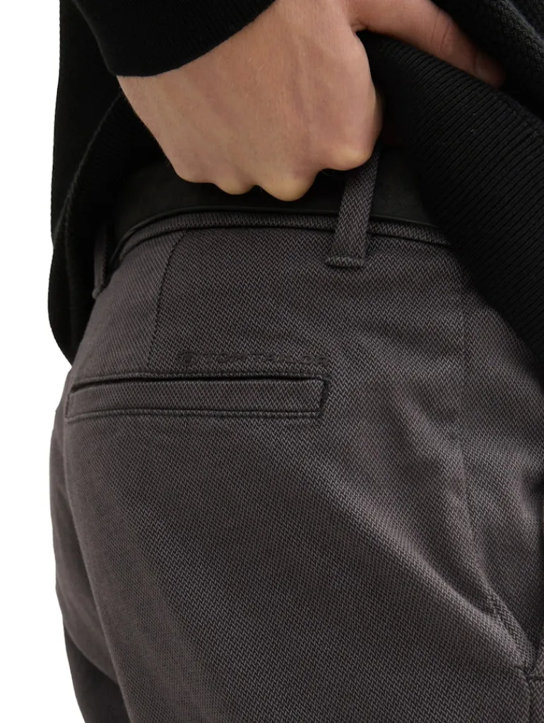TTTRAVIS SLIM Chino Hose mit Gürtel grey black zig zag structure