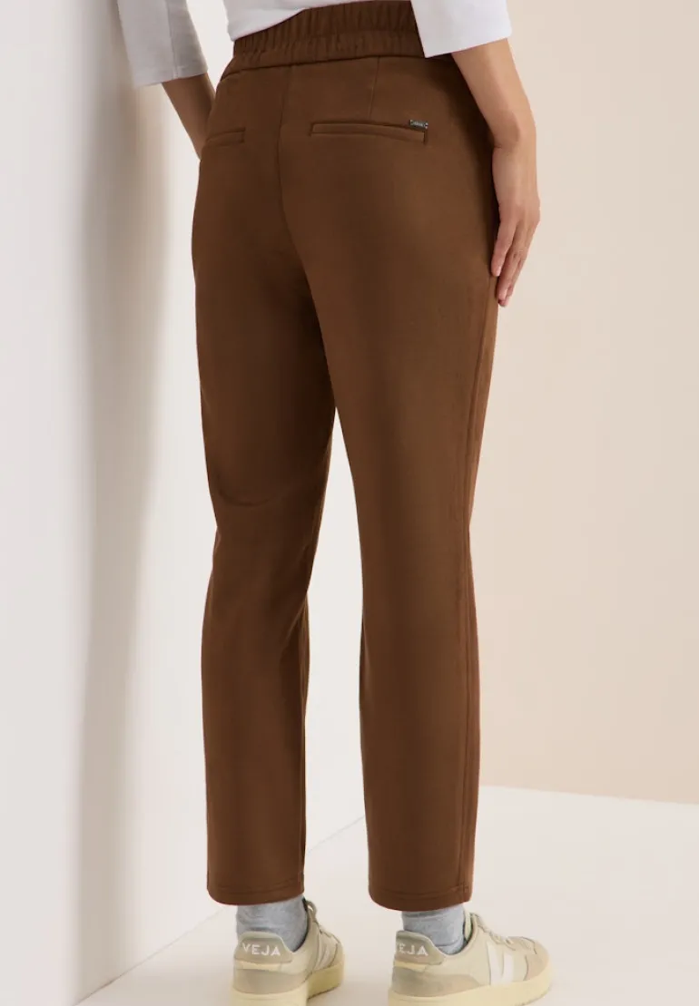 Velourshose mocha caramel