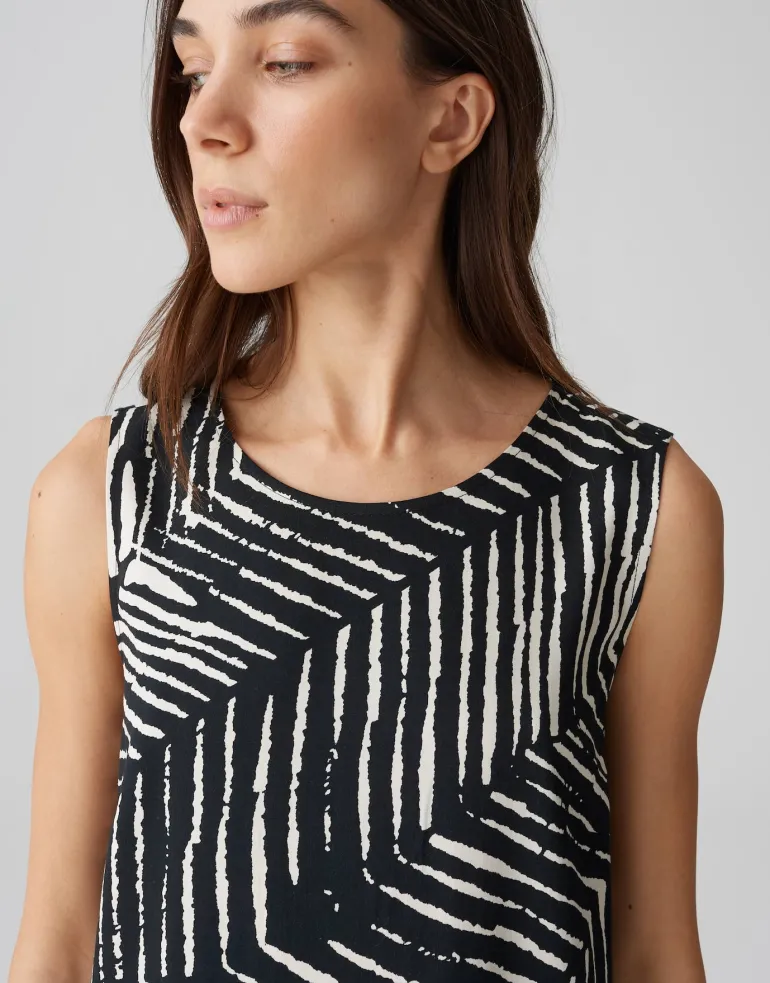 Wicy palm leaves black